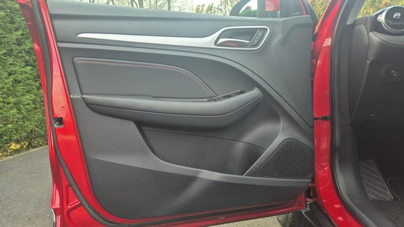 Mg Zs Ev 156 70kWh Luxury