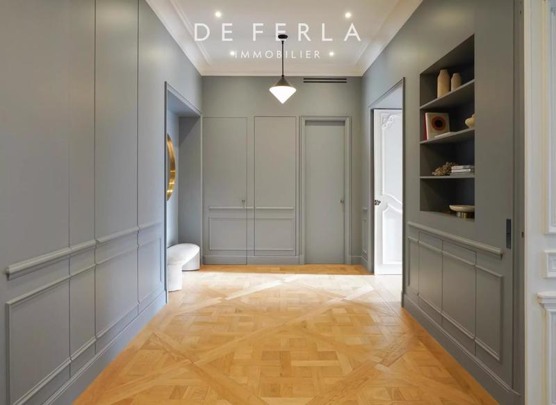 Appartement - 225 m² - 5 pièces