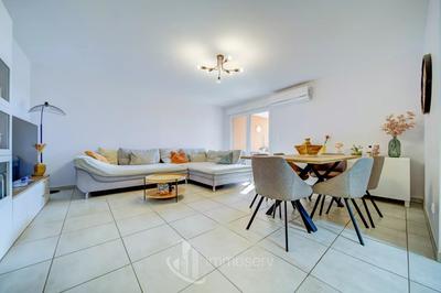 Appartement - 80 m² - 4 pièces