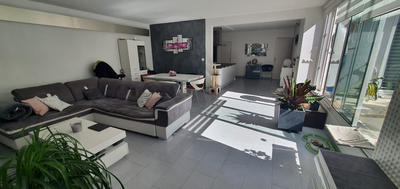 Appartement - 95 m² - 5 pièces