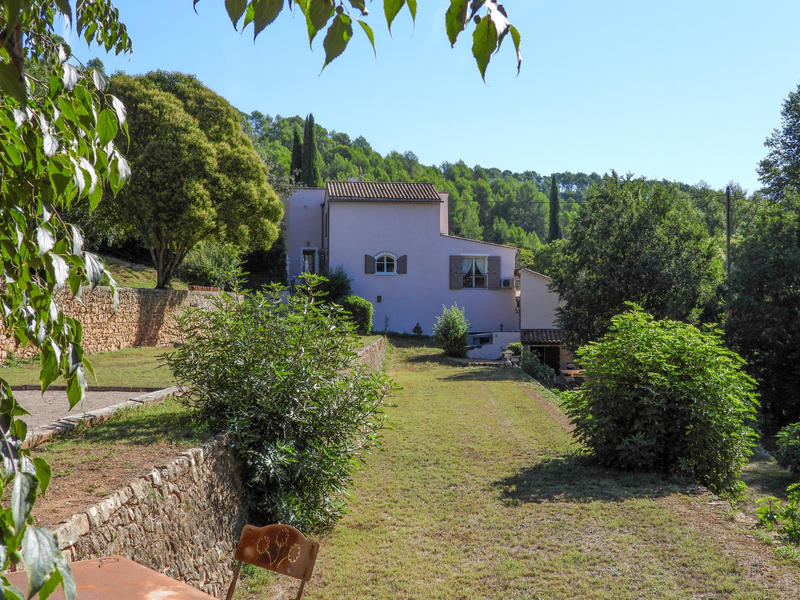 Maison - 272 m² - 9 pièces