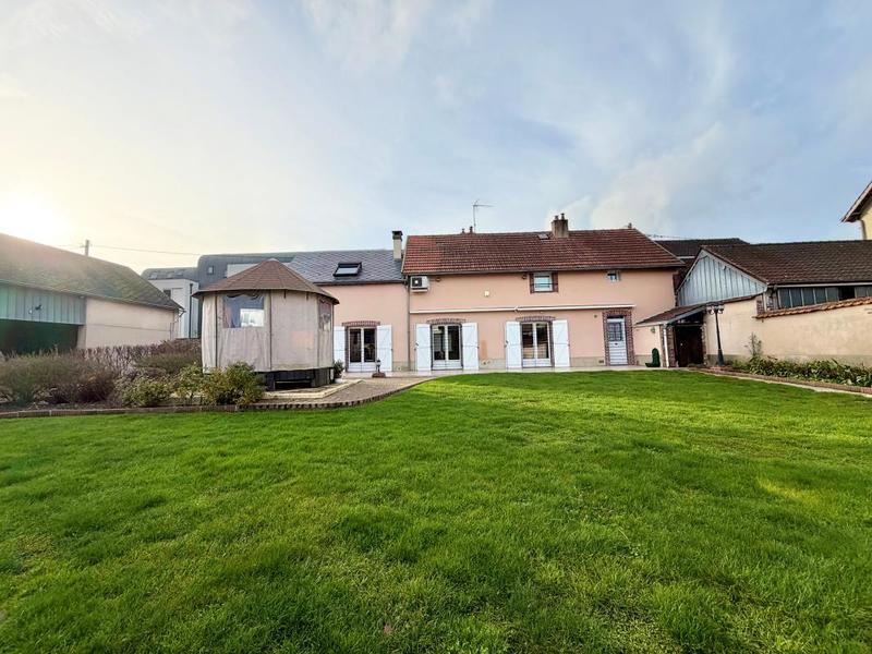 Maison - 168 m² - 6 pièces