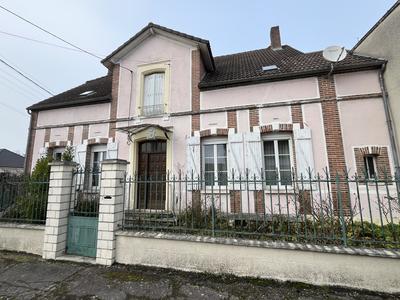 Maison de village - 190 m² - 8 pièces