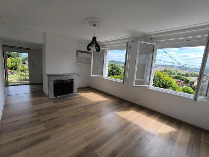 Maison - 197 m² - 9 pièces