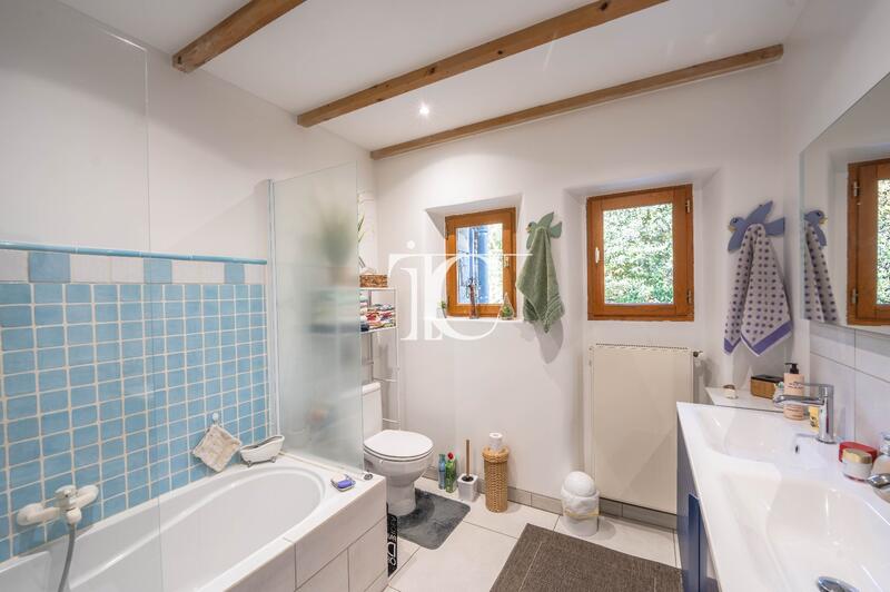 Maison - 163 m² - 8 pièces