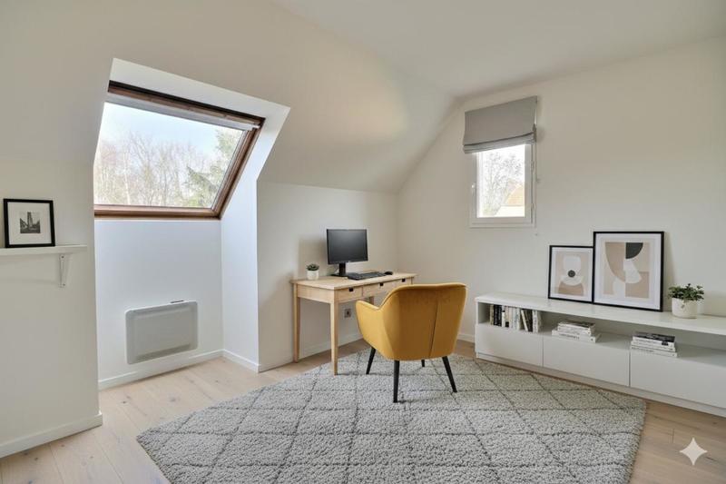 Maison - 230 m² - 9 pièces