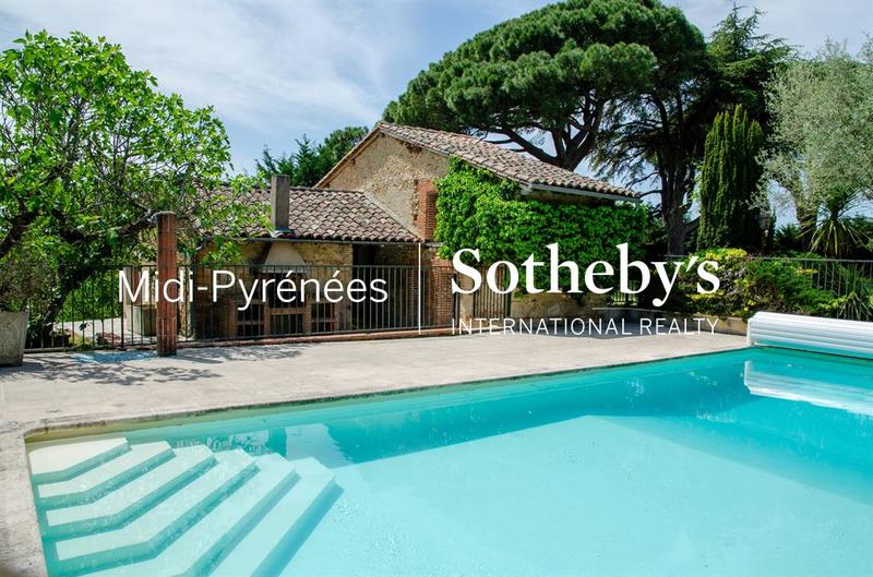 Maison - 550 m² - 20 pièces