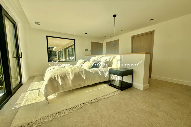 Villa - 266 m² - 5 pièces