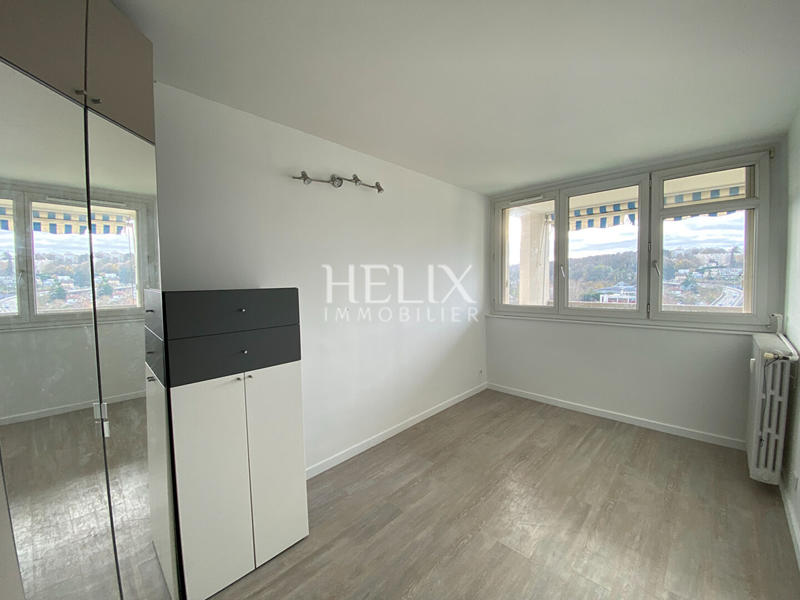 Appartement - 85 m² - 5 pièces