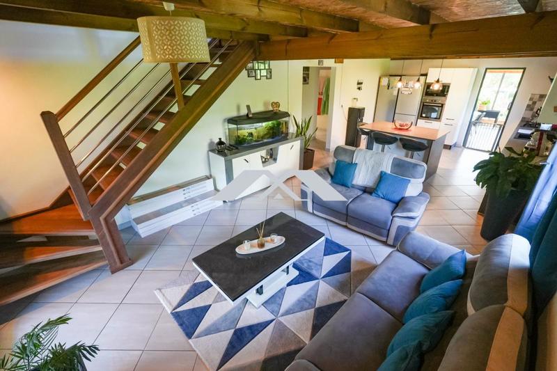 Maison - 140 m² - 5 pièces