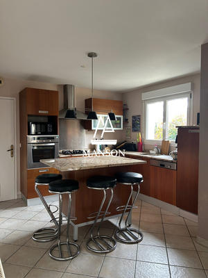 Maison - 96 m² - 5 pièces