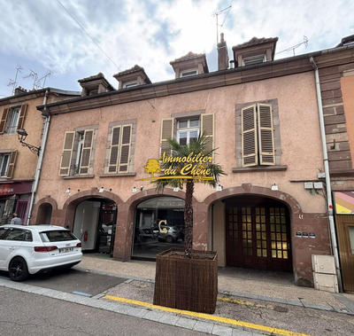 Local commercial - 211 m² - 7 pièces