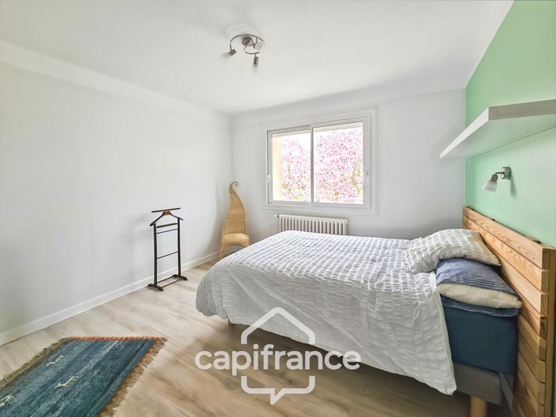 Maison - 222 m² - 6 pièces