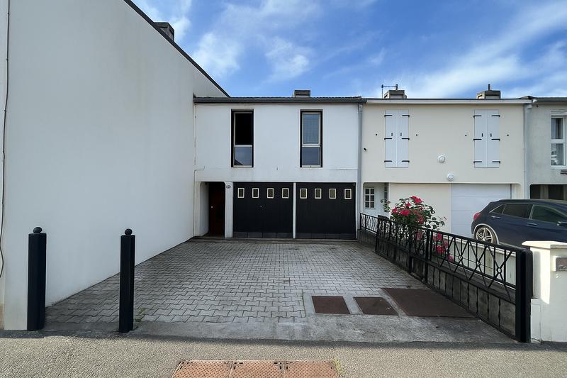 Maison - 91 m² - 5 pièces