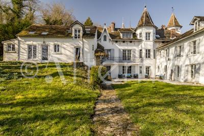 Maison - 350 m² - 12 pièces