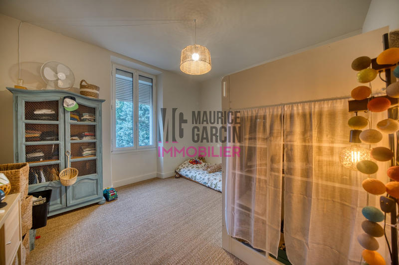 Maison - 180 m² - 7 pièces