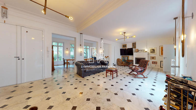 Appartement - 198 m² - 7 pièces