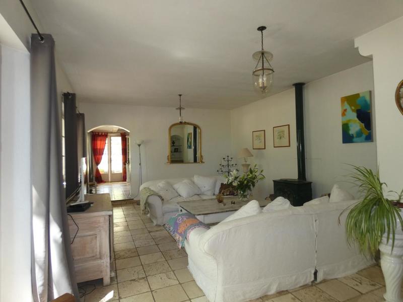 Villa - 305 m² - 9 pièces