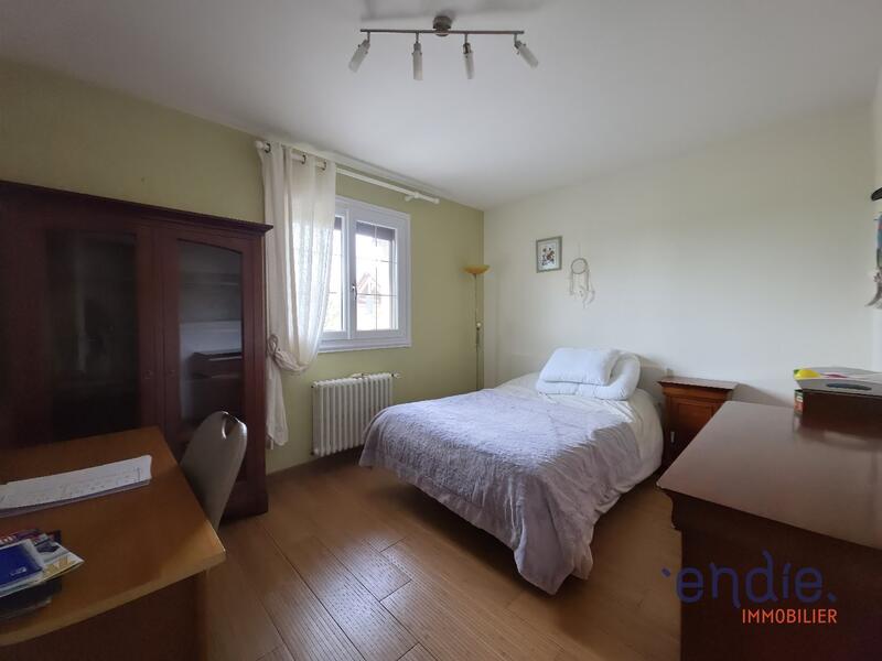 Maison - 200 m² - 6 pièces