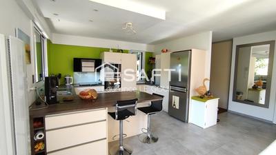 Maison - 123 m² - 5 pièces