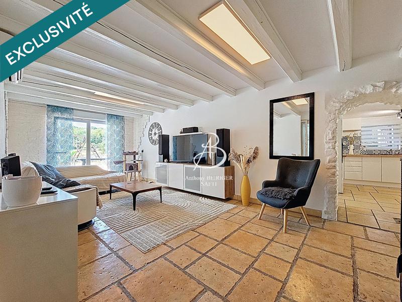 Maison - 240 m² - 8 pièces