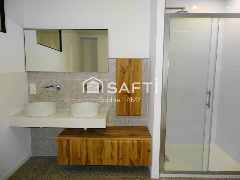 Maison - 180 m² - 5 pièces