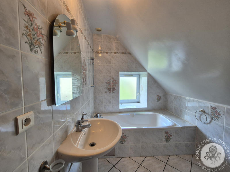 Maison - 98 m² - 4 pièces