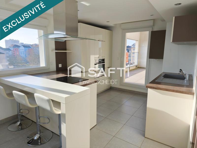 Appartement - 104 m² - 5 pièces