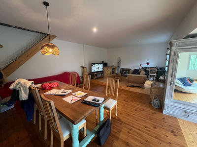 Maison - 95 m² - 4 pièces