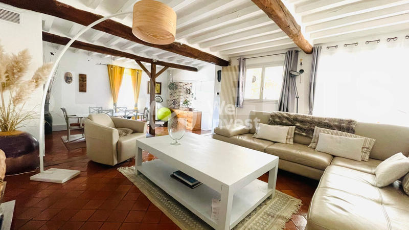 Maison - 261 m² - 8 pièces