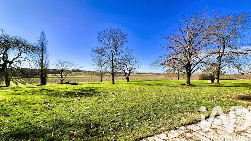 Maison - 379 m² - 10 pièces