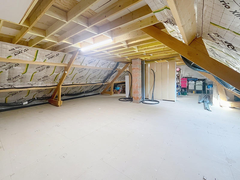 Maison - 208 m² - 7 pièces