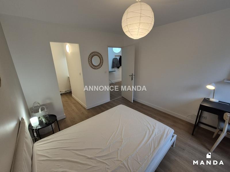 Chambre - 10 m² - 4 pièces