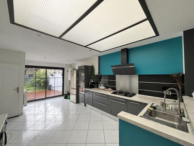 Maison - 97 m² - 4 pièces