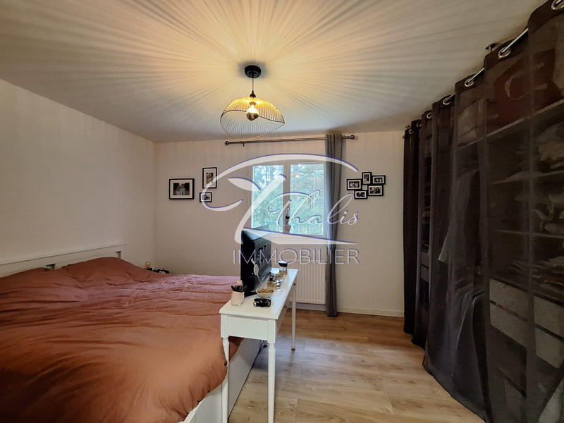 Maison traditionnelle - 175 m² - 7 pièces