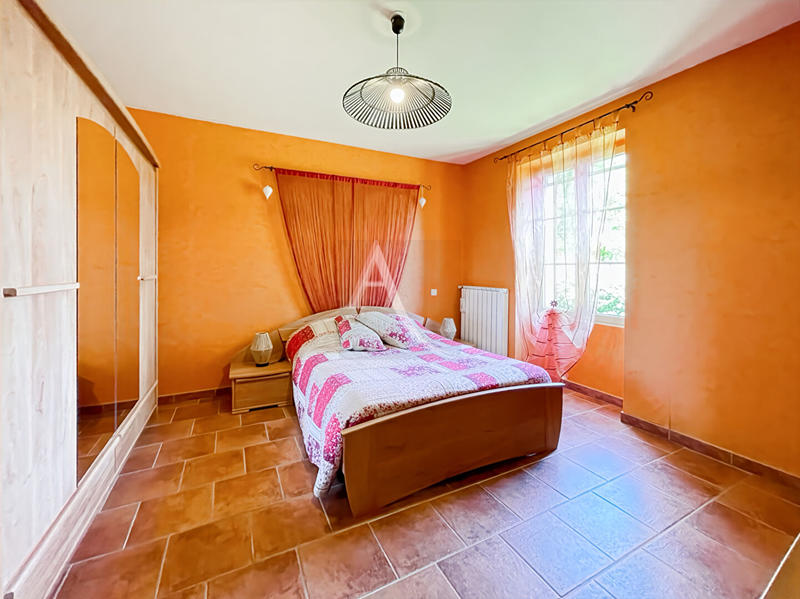 Maison - 193 m² - 9 pièces