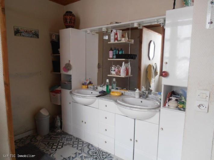 Propriété - 220 m² - 10 pièces