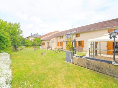 Maison - 250 m² - 8 pièces