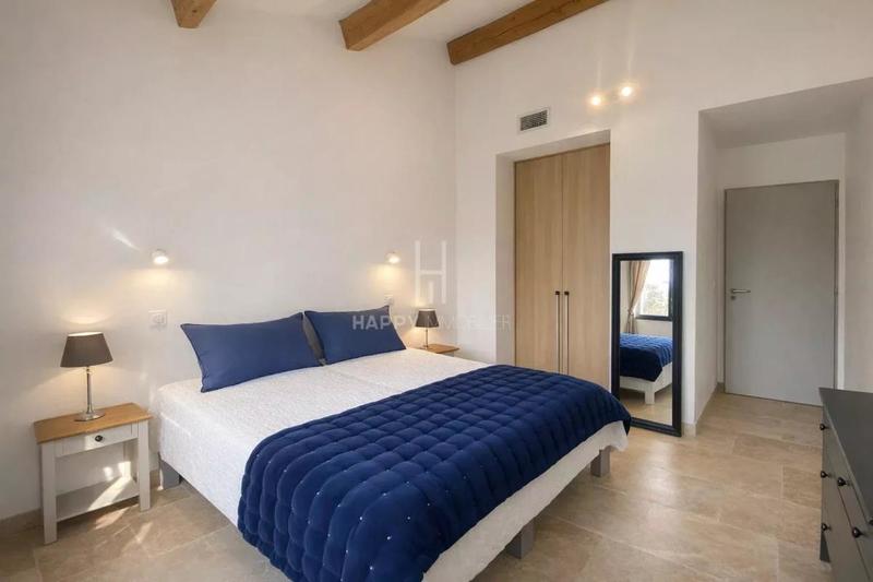 Maison - 180 m² - 7 pièces