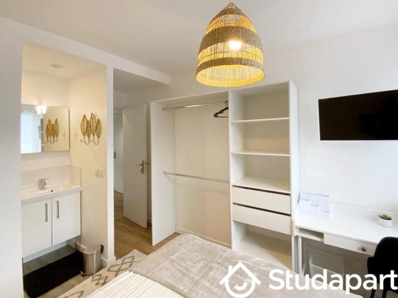 Chambre - 11 m² - 1 pièce