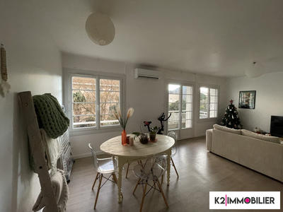 Appartement - 75 m² - 3 pièces