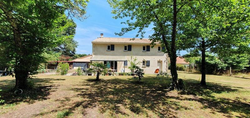 Maison - 182 m² - 6 pièces