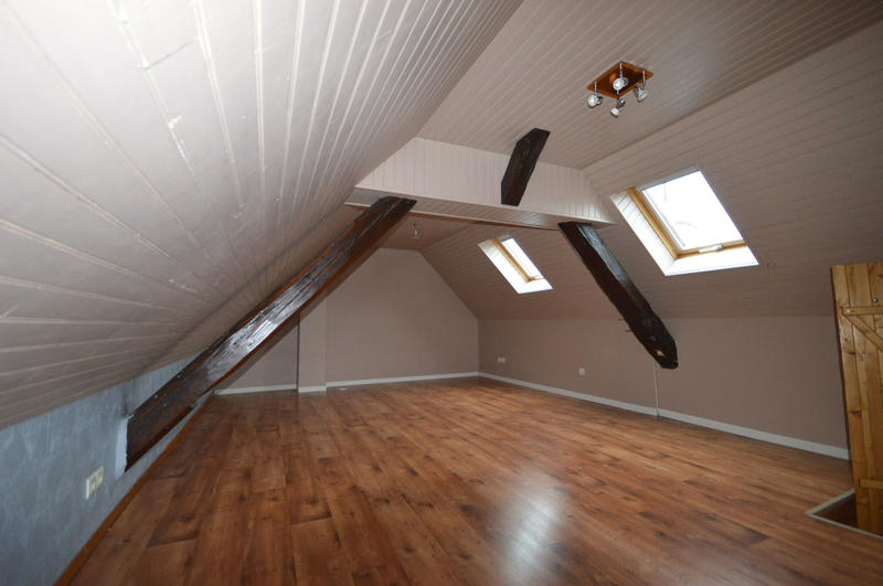 Appartement - 93 m² - 4 pièces