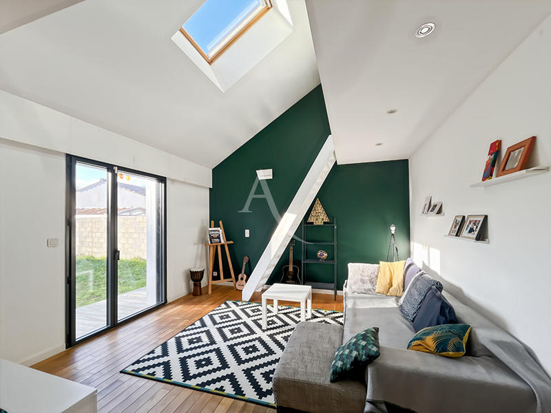 Maison - 133 m² - 6 pièces