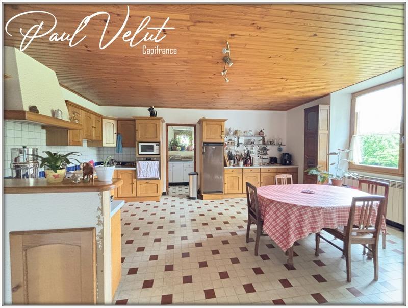 Maison - 200 m² - 7 pièces