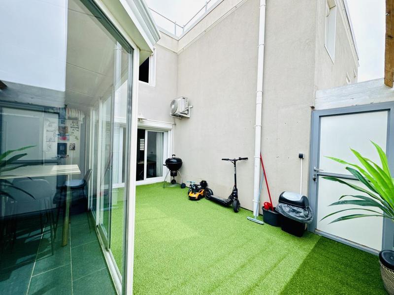 Appartement - 80 m² - 3 pièces