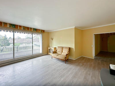 Appartement - 82 m² - 4 pièces