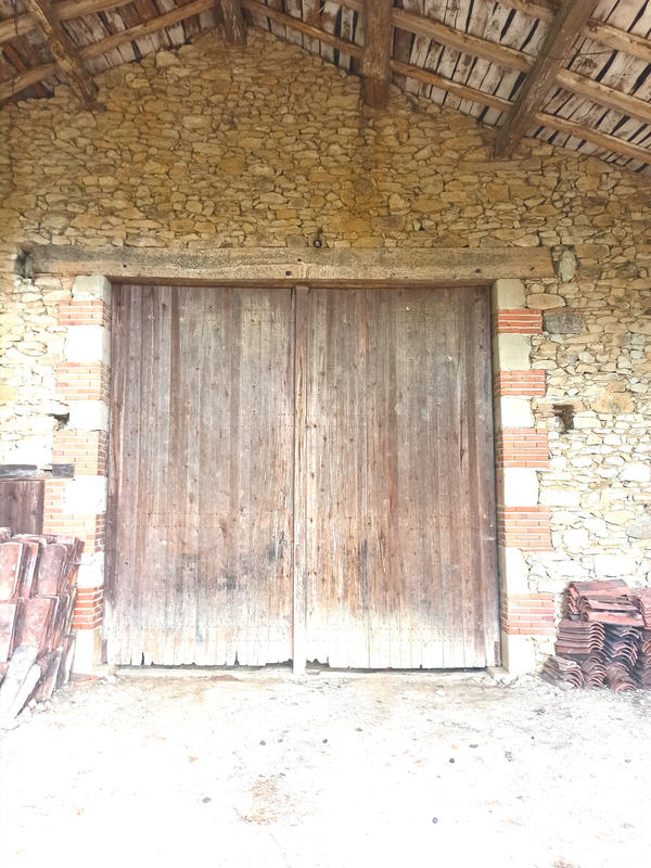 Maison - 250 m² - 1 pièce