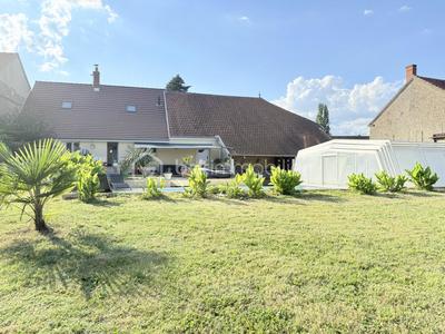 Maison - 160 m² - 7 pièces