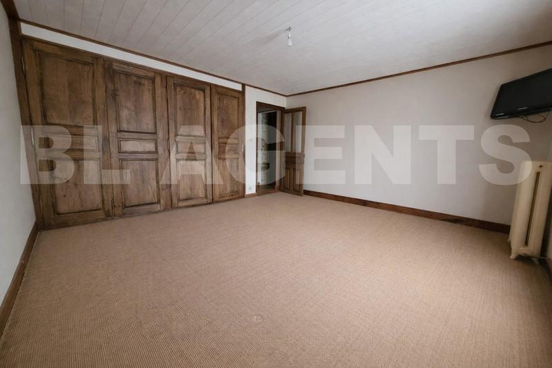 Maison ancienne - 238 m² - 8 pièces